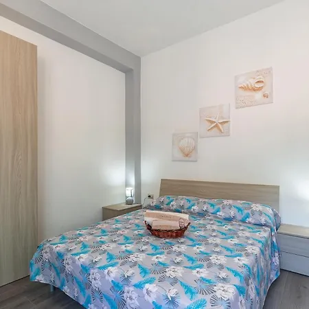 Piu Mare Bed & Breakfast 3*