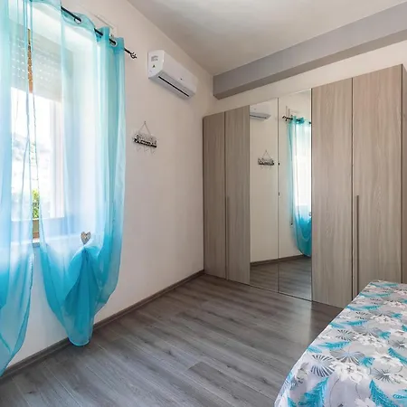 Piu Mare سانتا ماريا نافاريز